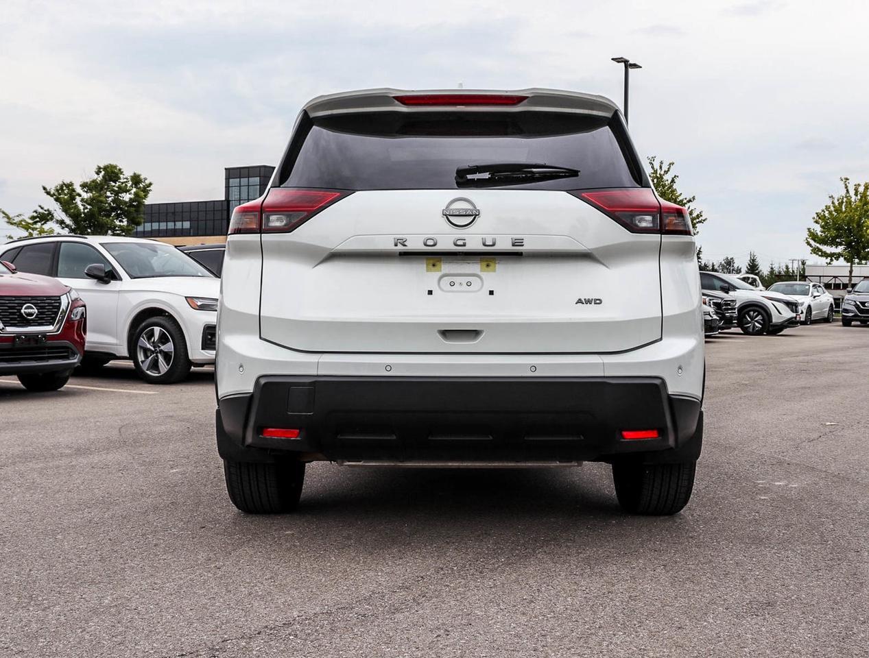 2025 Nissan Rogue SV PREMIUM Photo