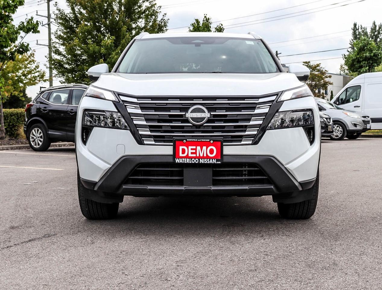 2025 Nissan Rogue SV PREMIUM Photo