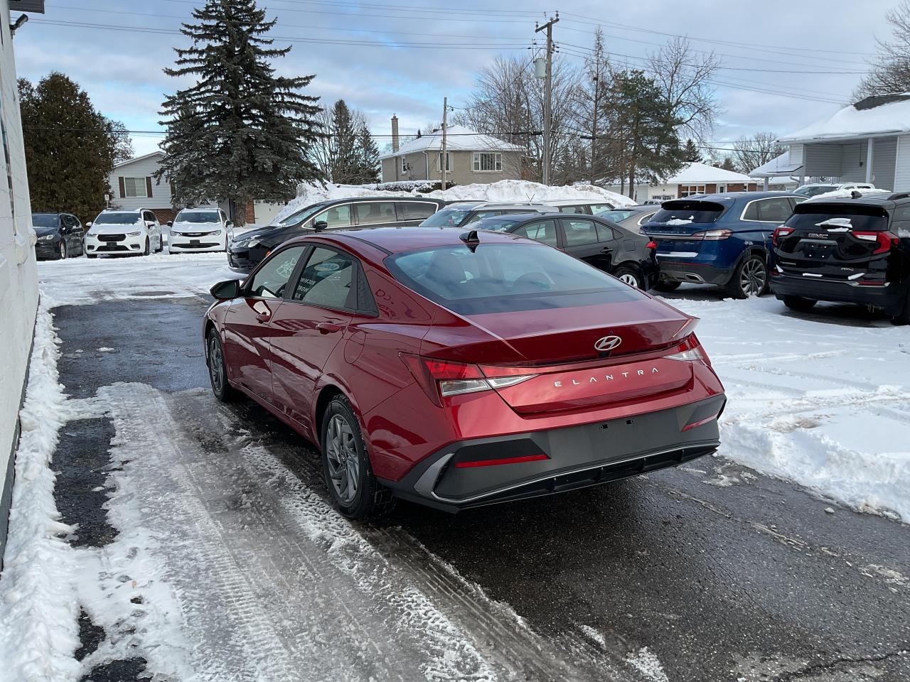 2024 Hyundai Elantra  Photo4