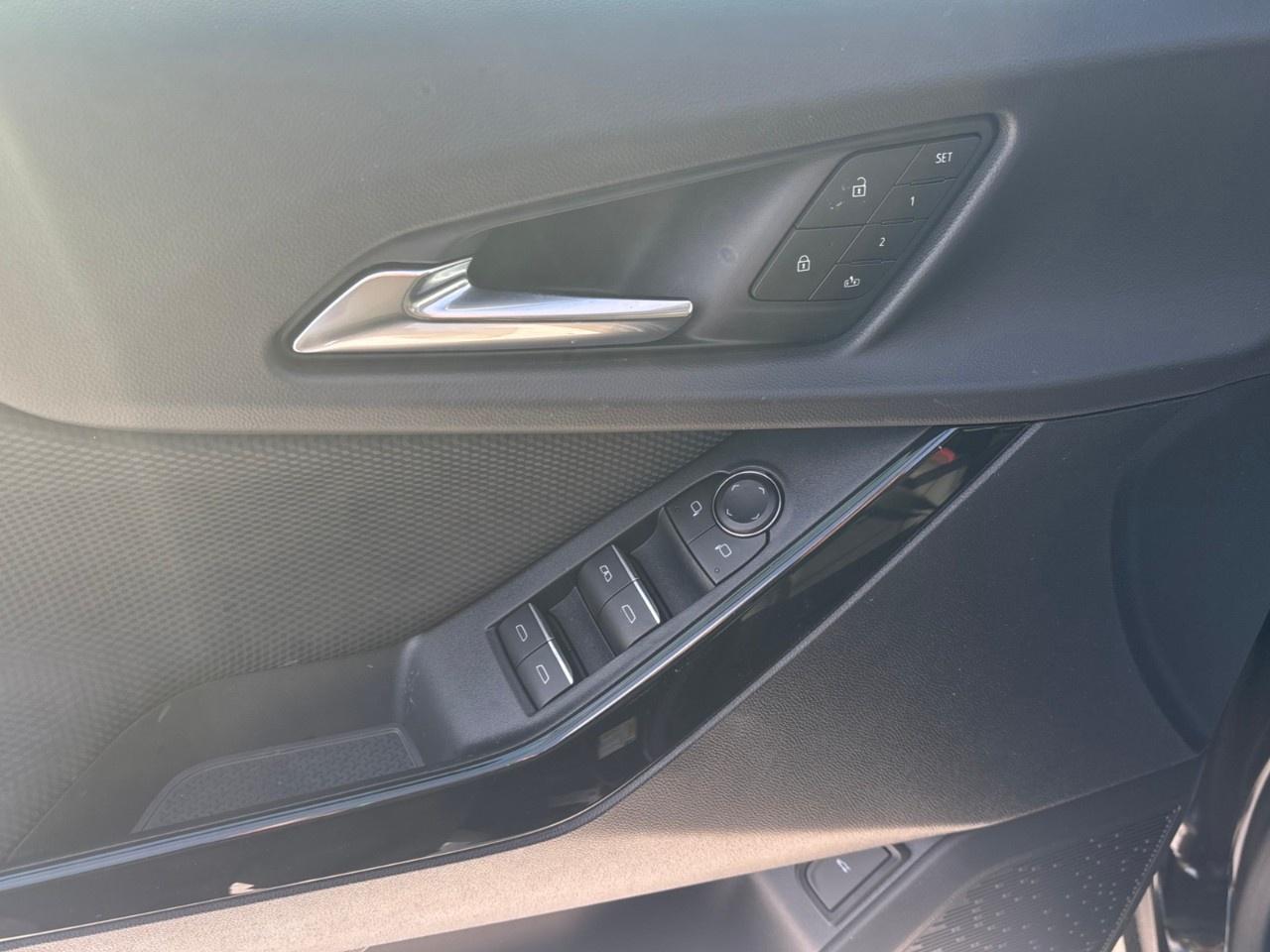 2026 Chevrolet Equinox AWD RS Photo2