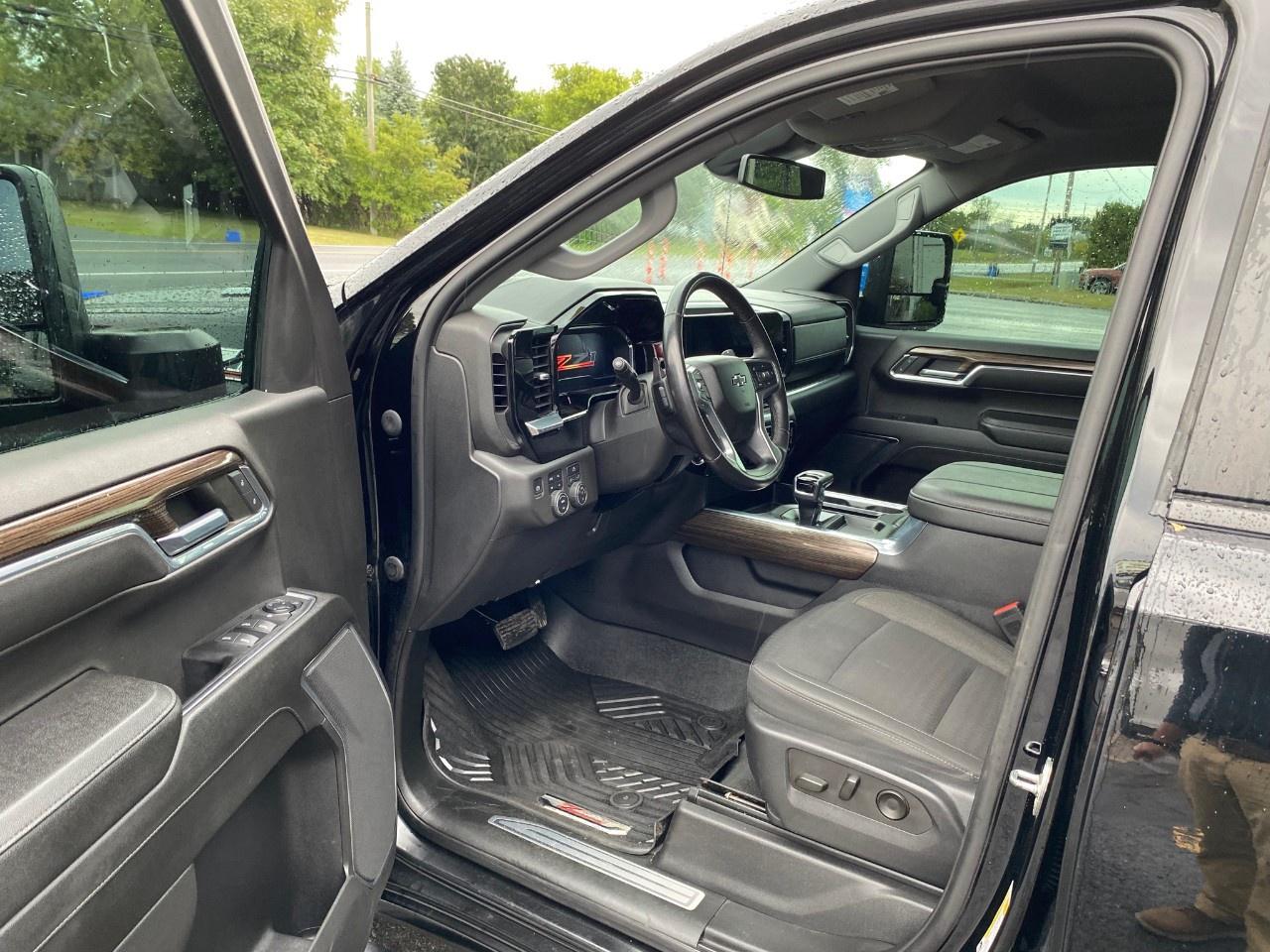 2023 Chevrolet Silverado 1500 Crew Cab Standard Box 4-Wheel Drive RST Photo