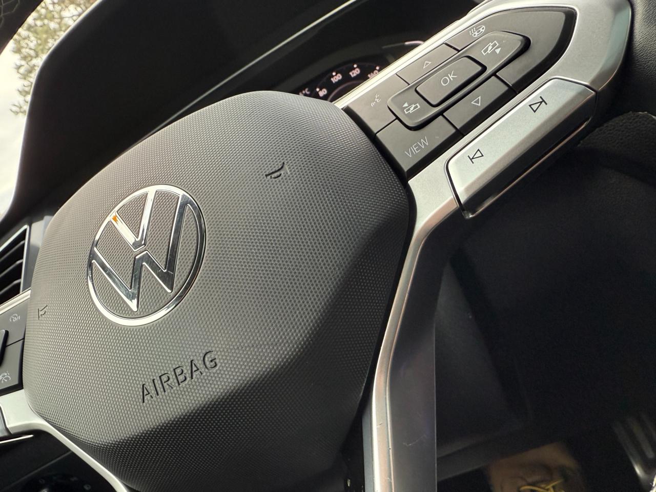 2023 Volkswagen Tiguan Comfortline R-Line Black 4dr All-Wheel Drive 4MOTION Photo