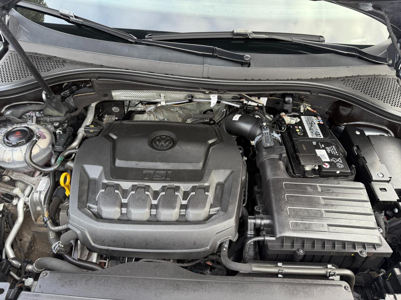 2023 Volkswagen Tiguan Comfortline R-Line Black 4dr All-Wheel Drive 4MOTION Photo