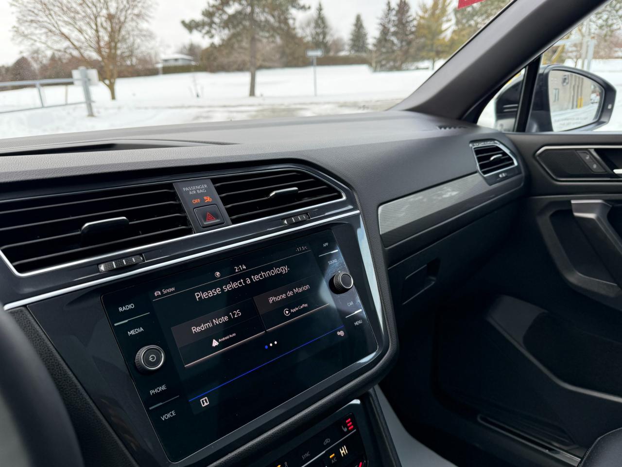 2023 Volkswagen Tiguan Comfortline R-Line Black 4dr All-Wheel Drive 4MOTION Photo