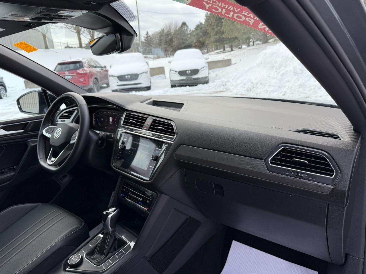 2023 Volkswagen Tiguan Comfortline R-Line Black 4dr All-Wheel Drive 4MOTION Photo