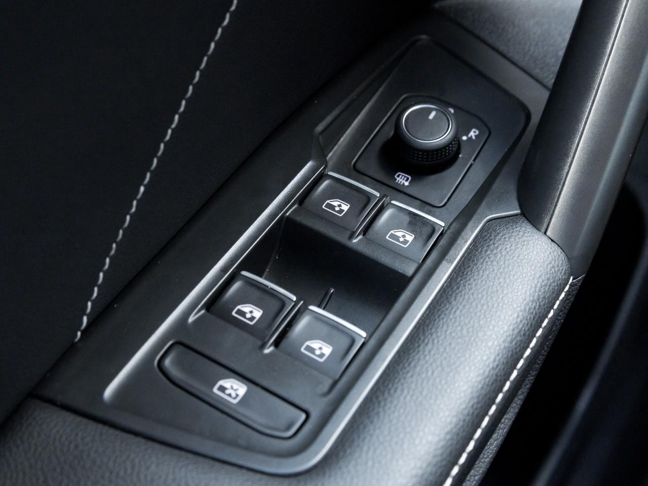 2024 Volkswagen Tiguan Comfortline 4dr All-wheel Drive 4MOTION Photo