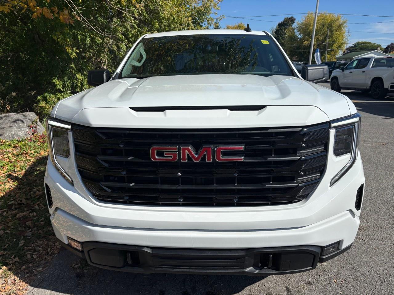 2026 GMC Sierra 1500 Crew Cab Standard Box 4-Wheel Drive Elevation Photo