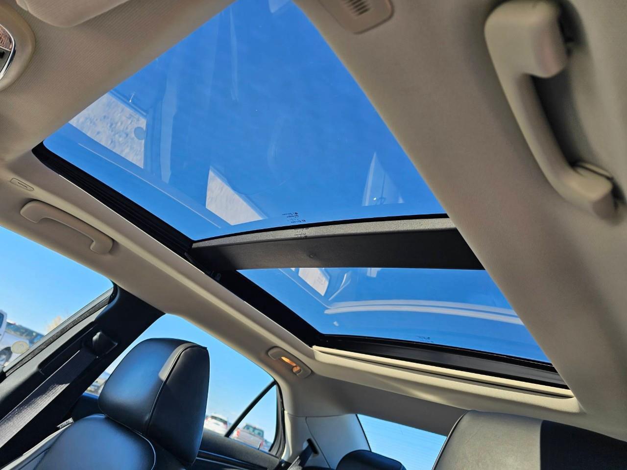 2023 Chrysler 300 Touring-L 4dr All-Wheel Drive Sedan Photo