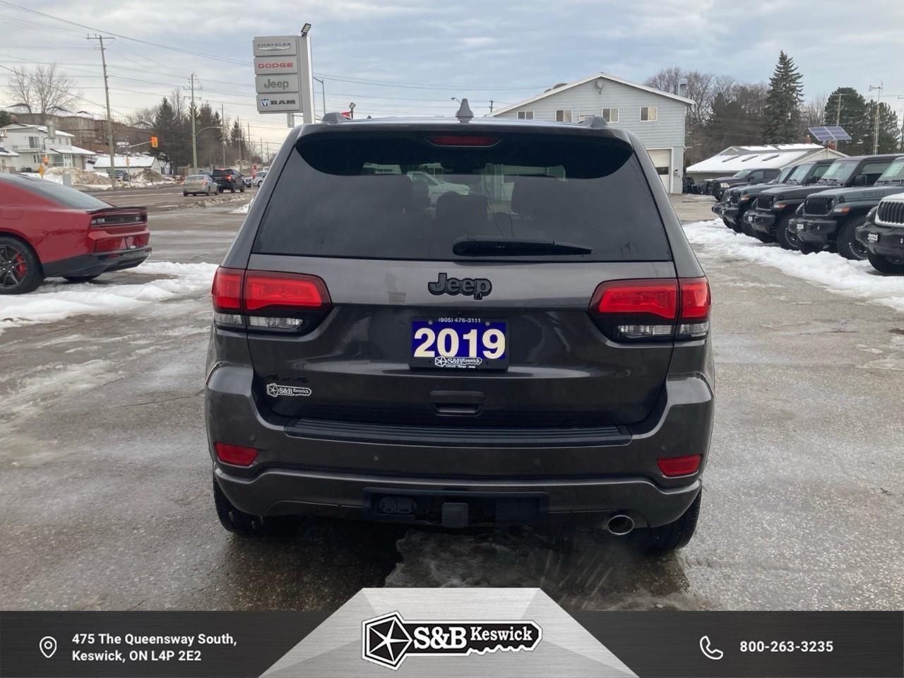 2019 Jeep Grand Cherokee Laredo 4dr 4x4 Photo