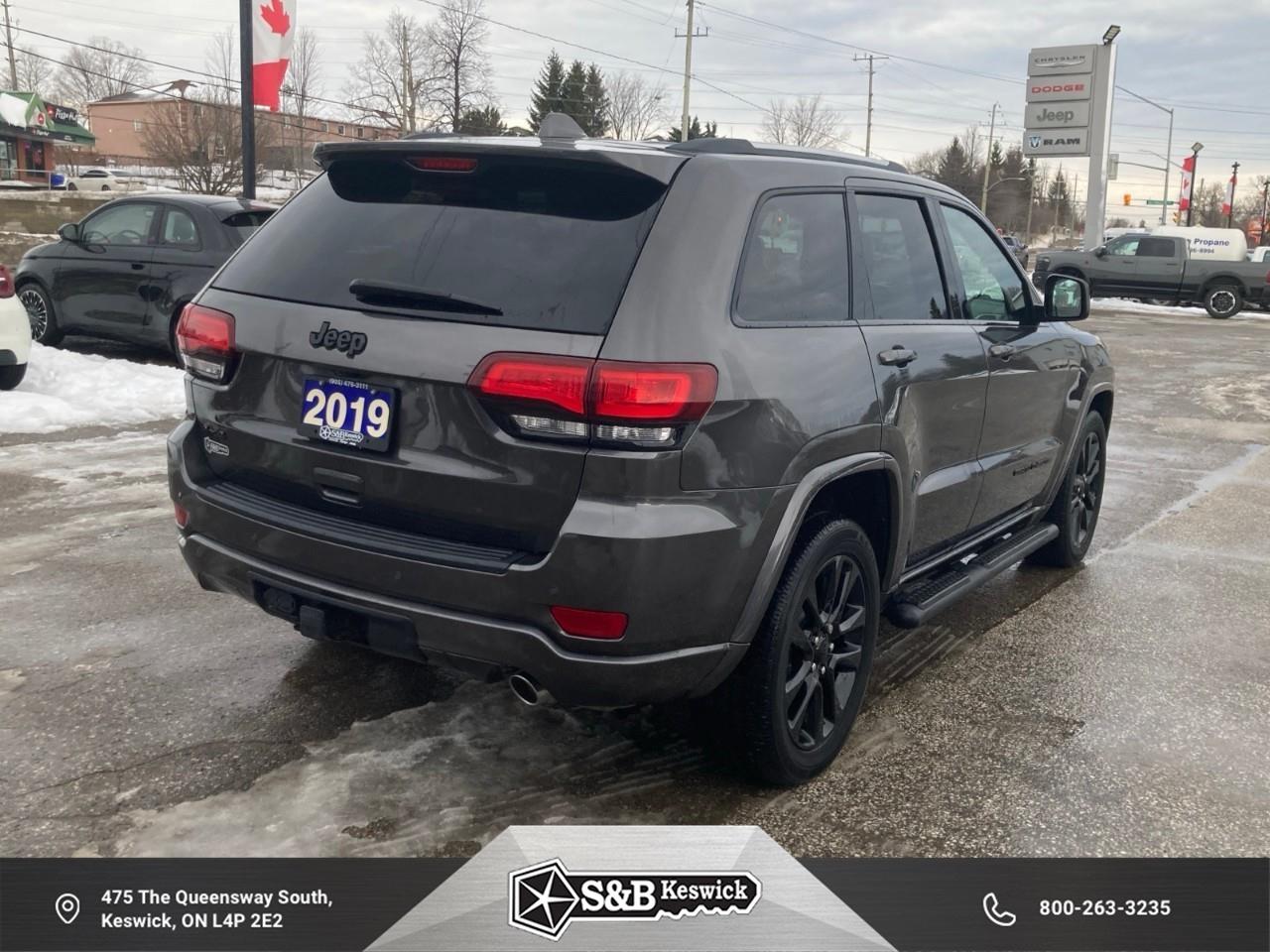 2019 Jeep Grand Cherokee Laredo 4dr 4x4 Photo4