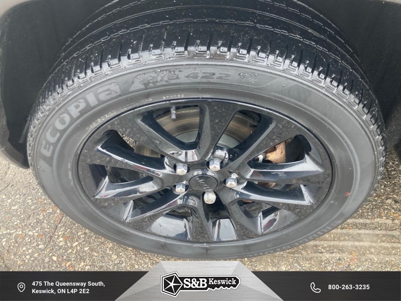 2019 Jeep Grand Cherokee Laredo 4dr 4x4 Photo