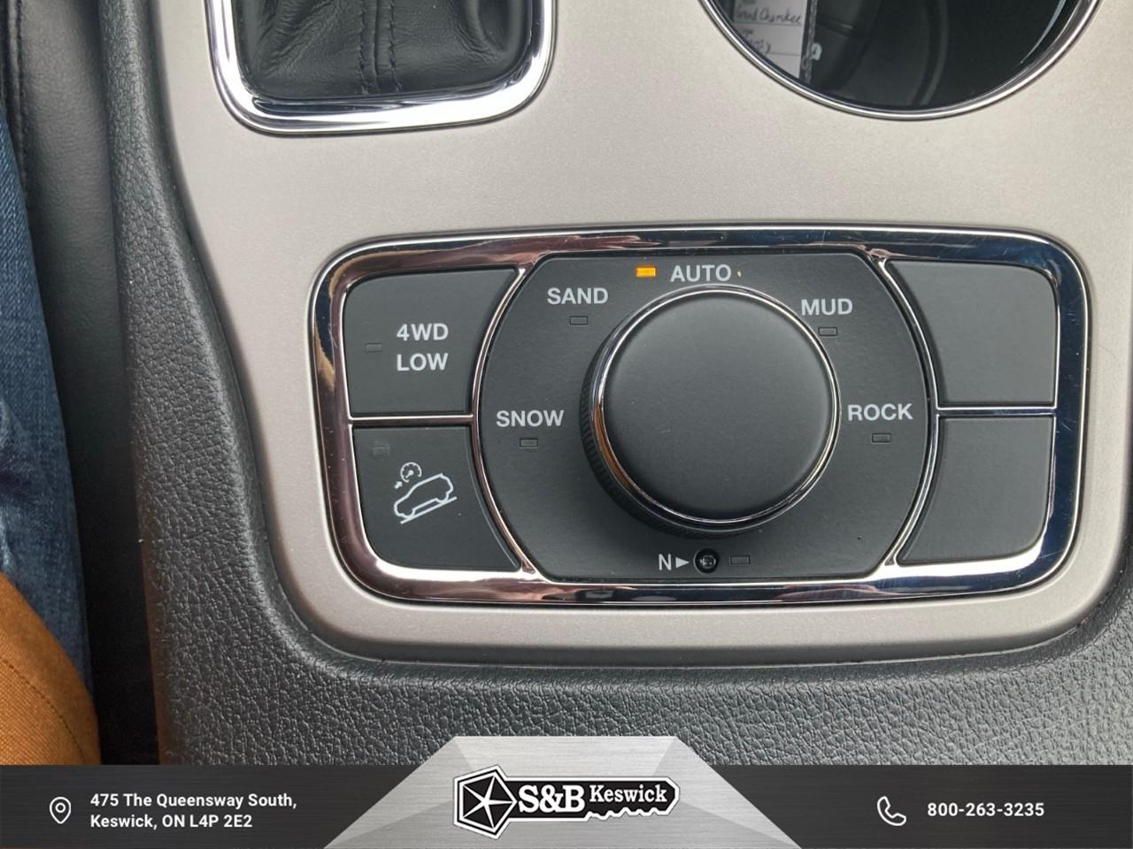 2019 Jeep Grand Cherokee Laredo 4dr 4x4 Photo