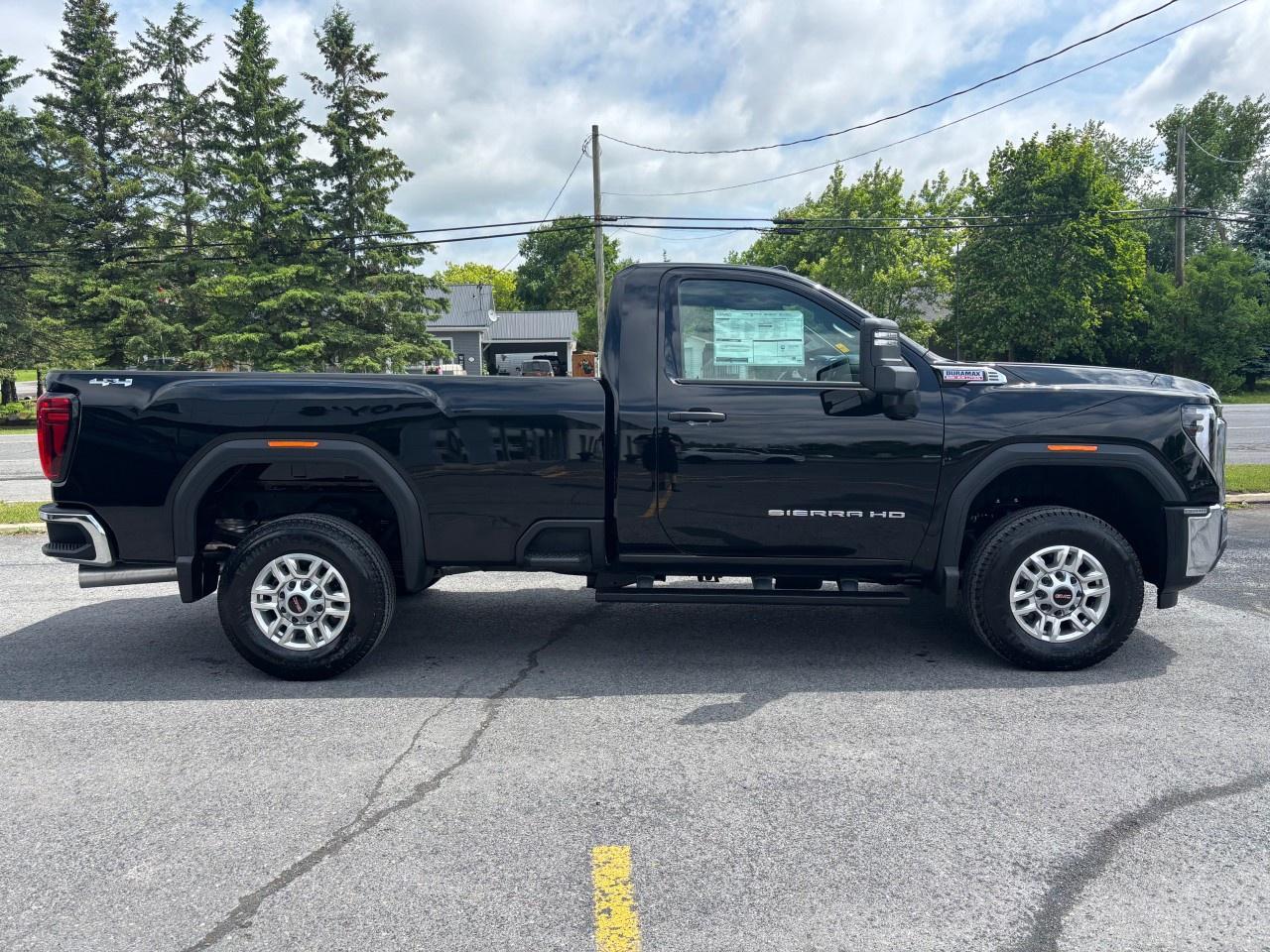 2025 GMC SIERRA 2500HD 4WD Regular Cab Long Box Pro Photo
