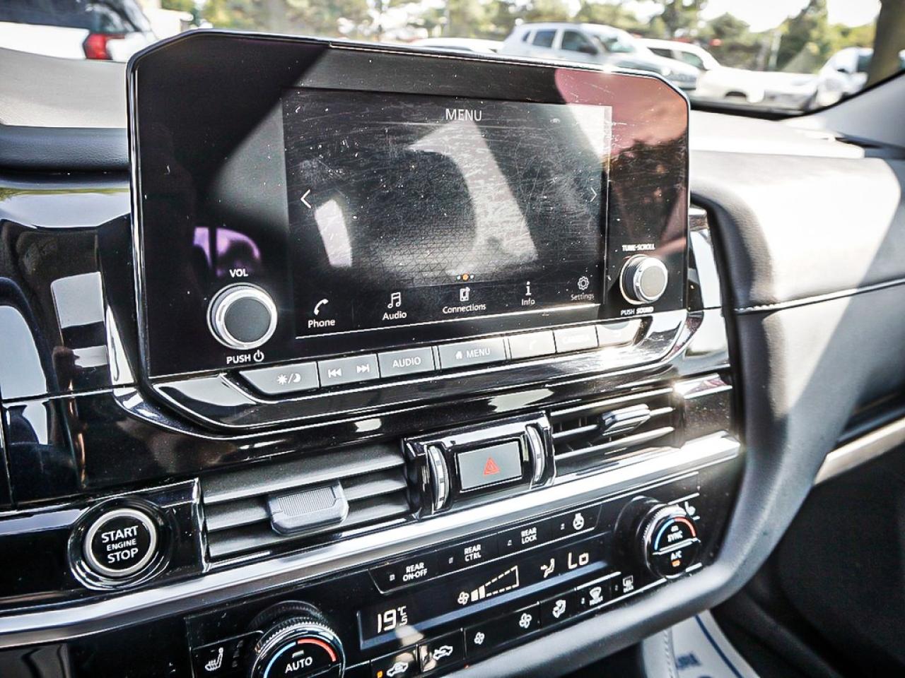 2024 Nissan Pathfinder  Photo