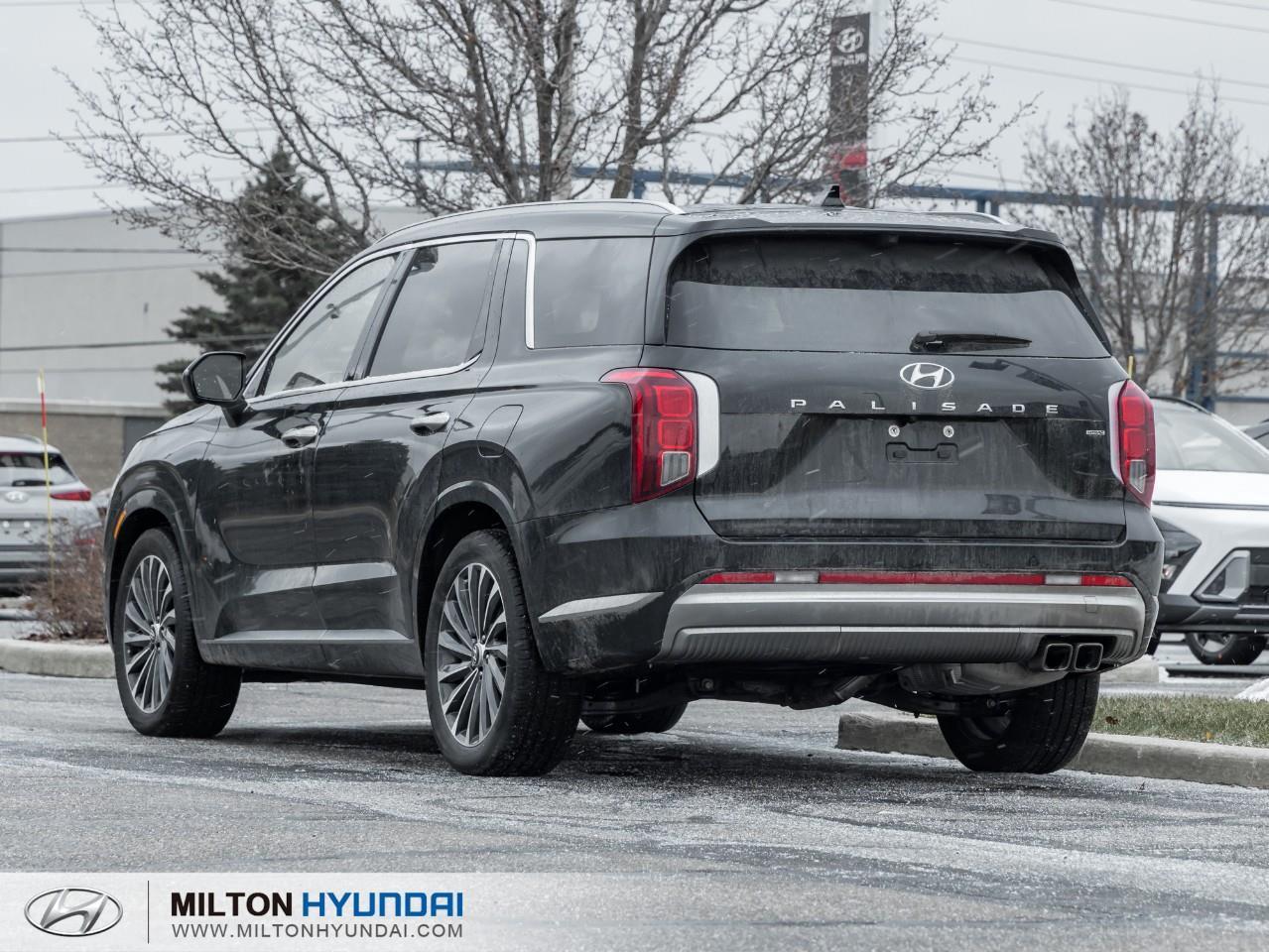 2024 Hyundai PALISADE Ultimate Calligraphy 4dr All-Wheel Drive Photo4