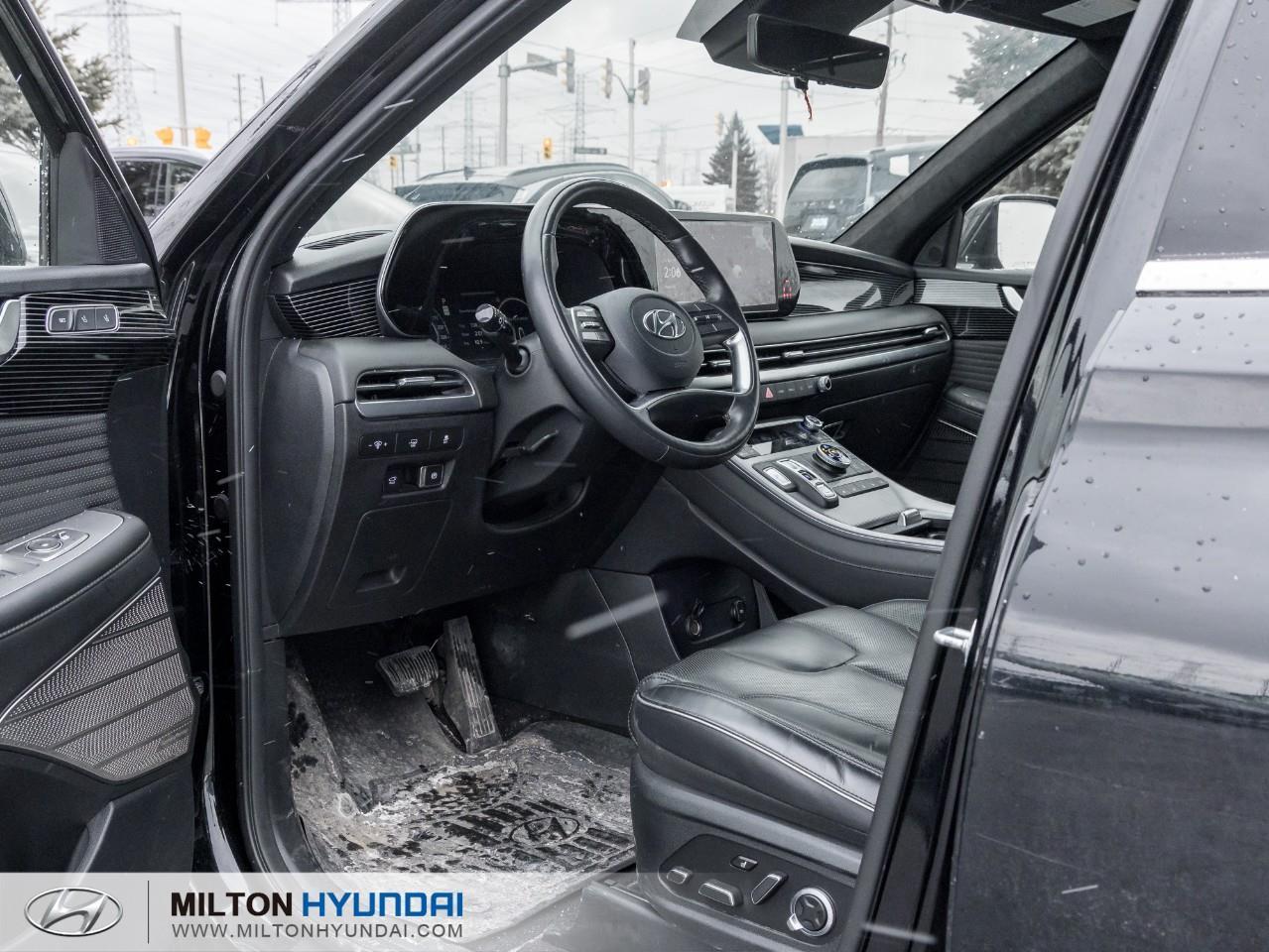 2024 Hyundai PALISADE Ultimate Calligraphy 4dr All-Wheel Drive Photo