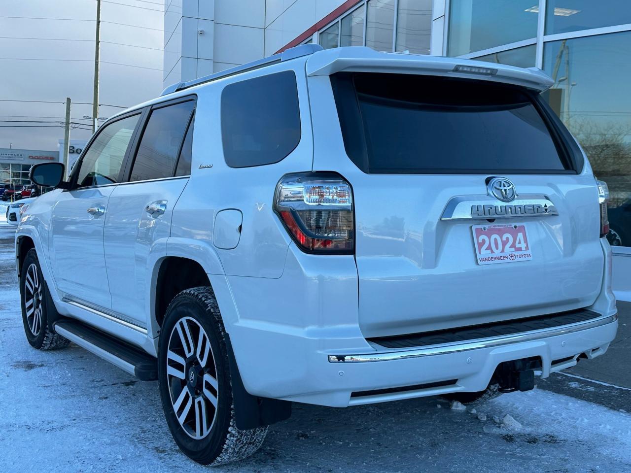 2024 Toyota 4Runner Base 4dr 4x4 Photo