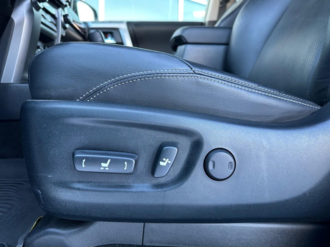 2024 Toyota 4Runner Base 4dr 4x4 Photo