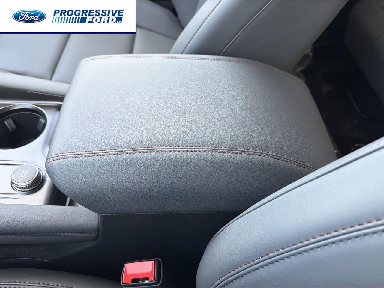 2026 Ford Explorer Active 4dr 4x4 Photo