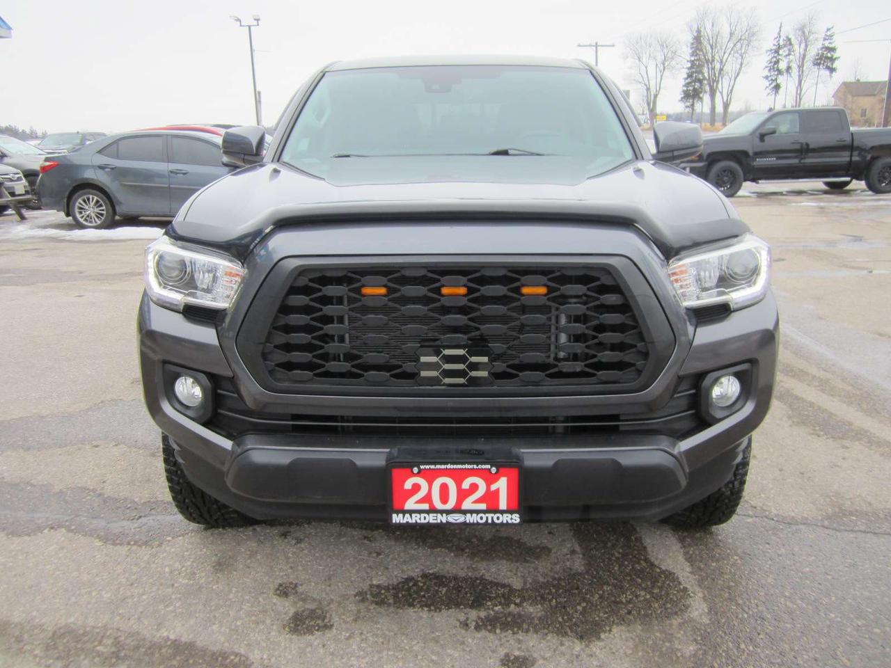 2021 Toyota Tacoma 4x4 Double Cab Auto NO ACCIDENTS Photo2