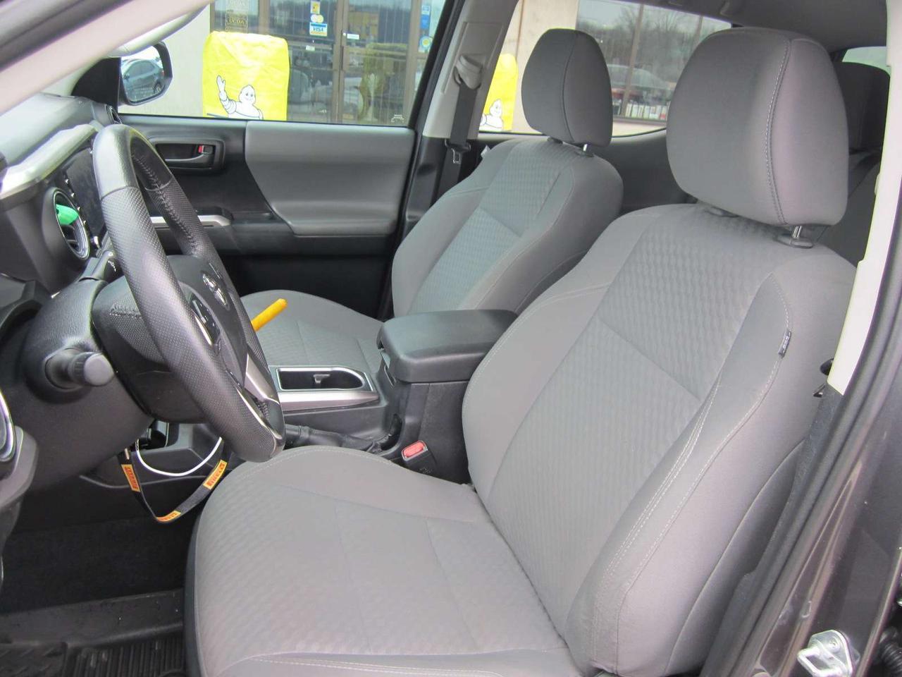 2021 Toyota Tacoma 4x4 Double Cab Auto NO ACCIDENTS Photo