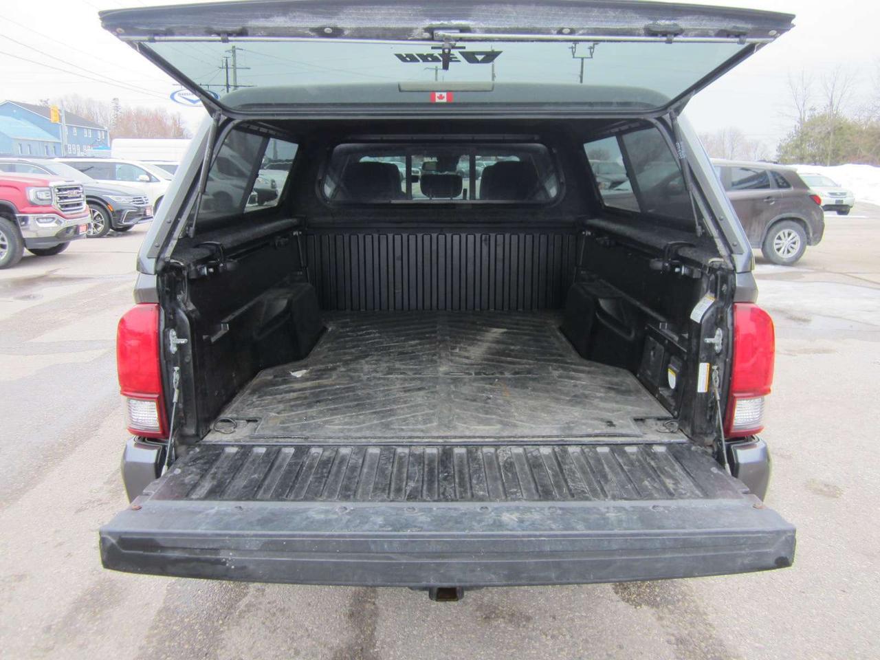 2021 Toyota Tacoma 4x4 Double Cab Auto NO ACCIDENTS Photo