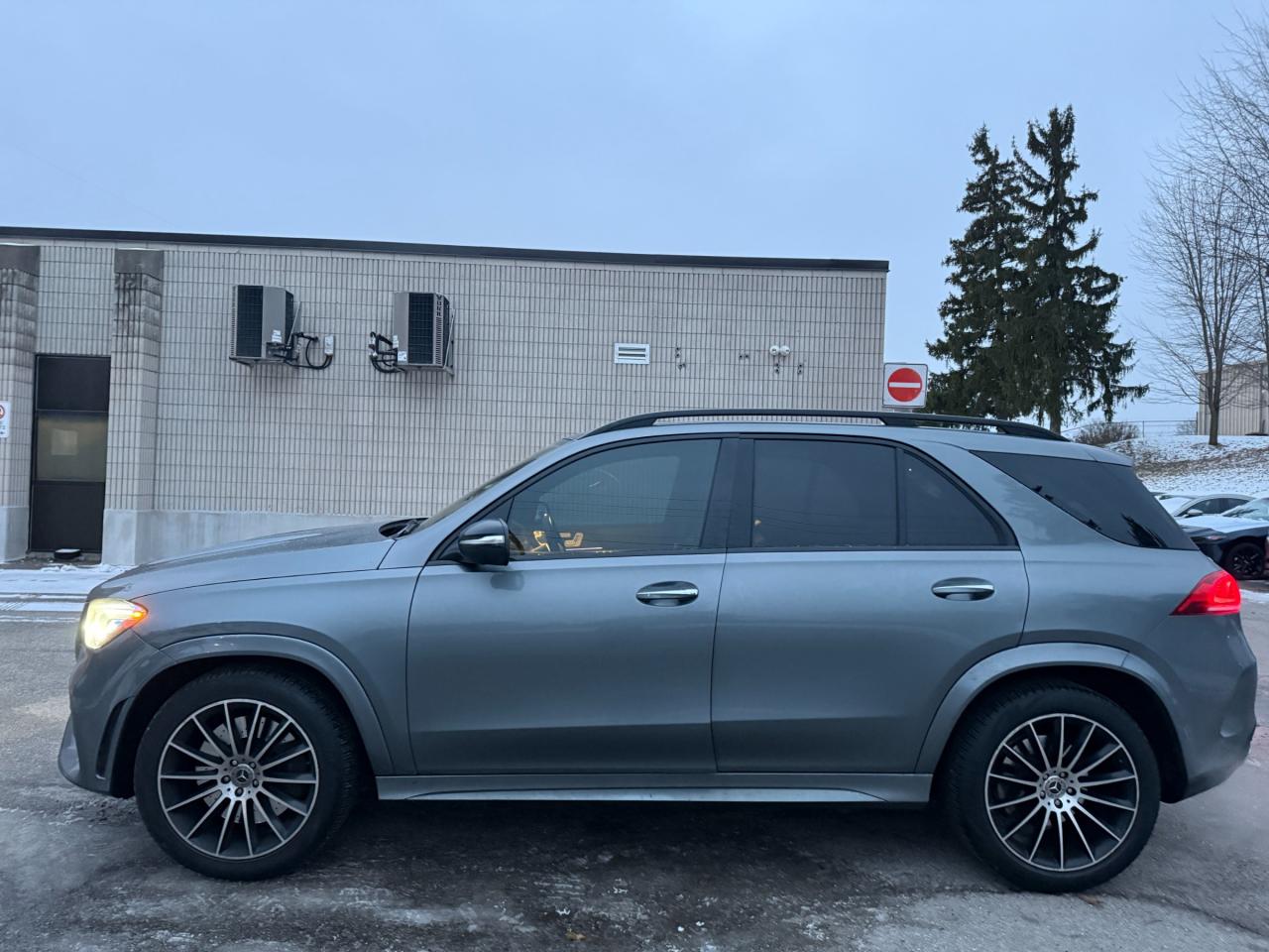 2020 Mercedes-Benz GLE 450 Base GLE 450 4dr 4MATIC Sport Utility Photo