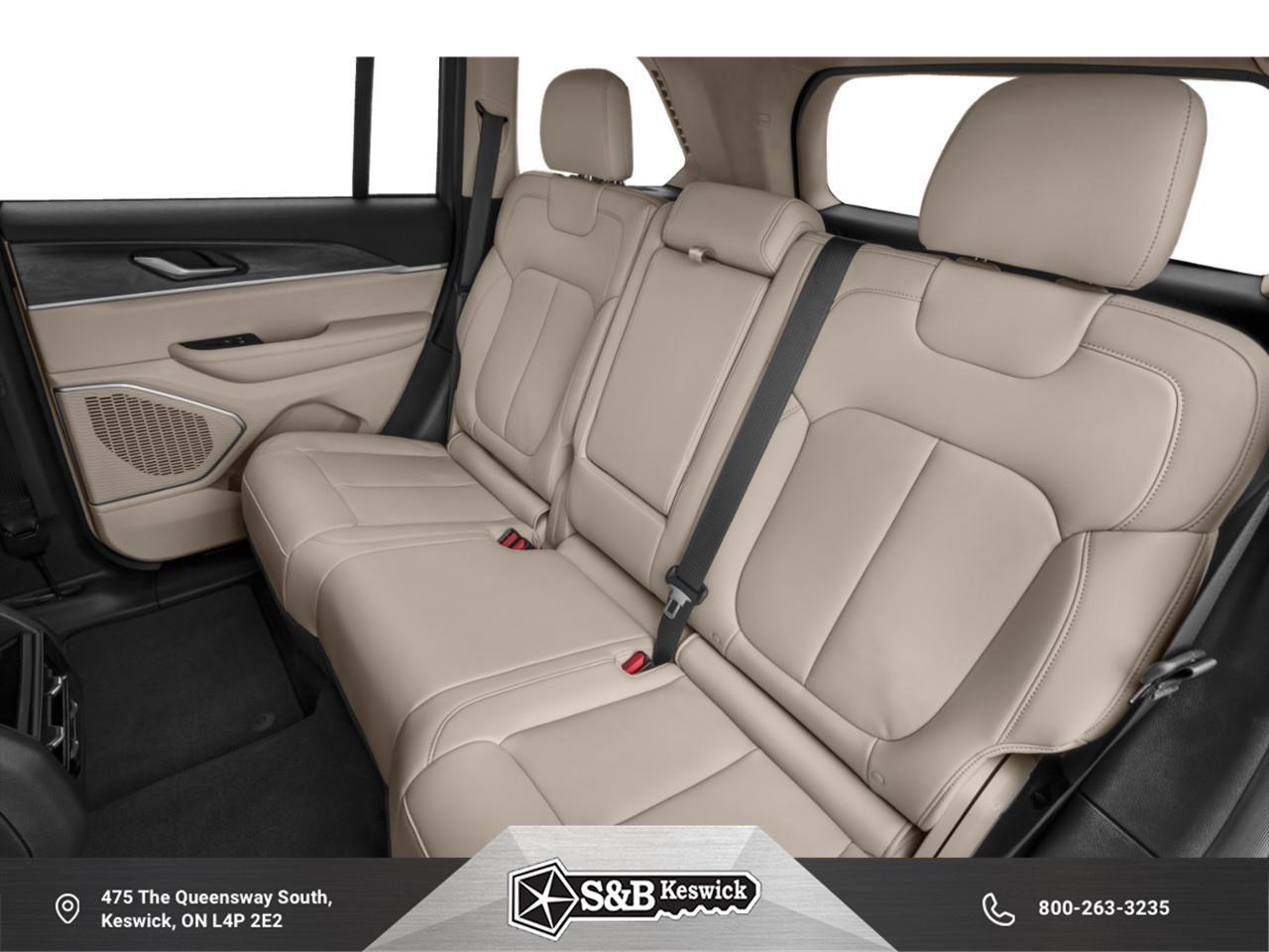 2025 Jeep Grand Cherokee Laredo 4dr 4x4 Photo