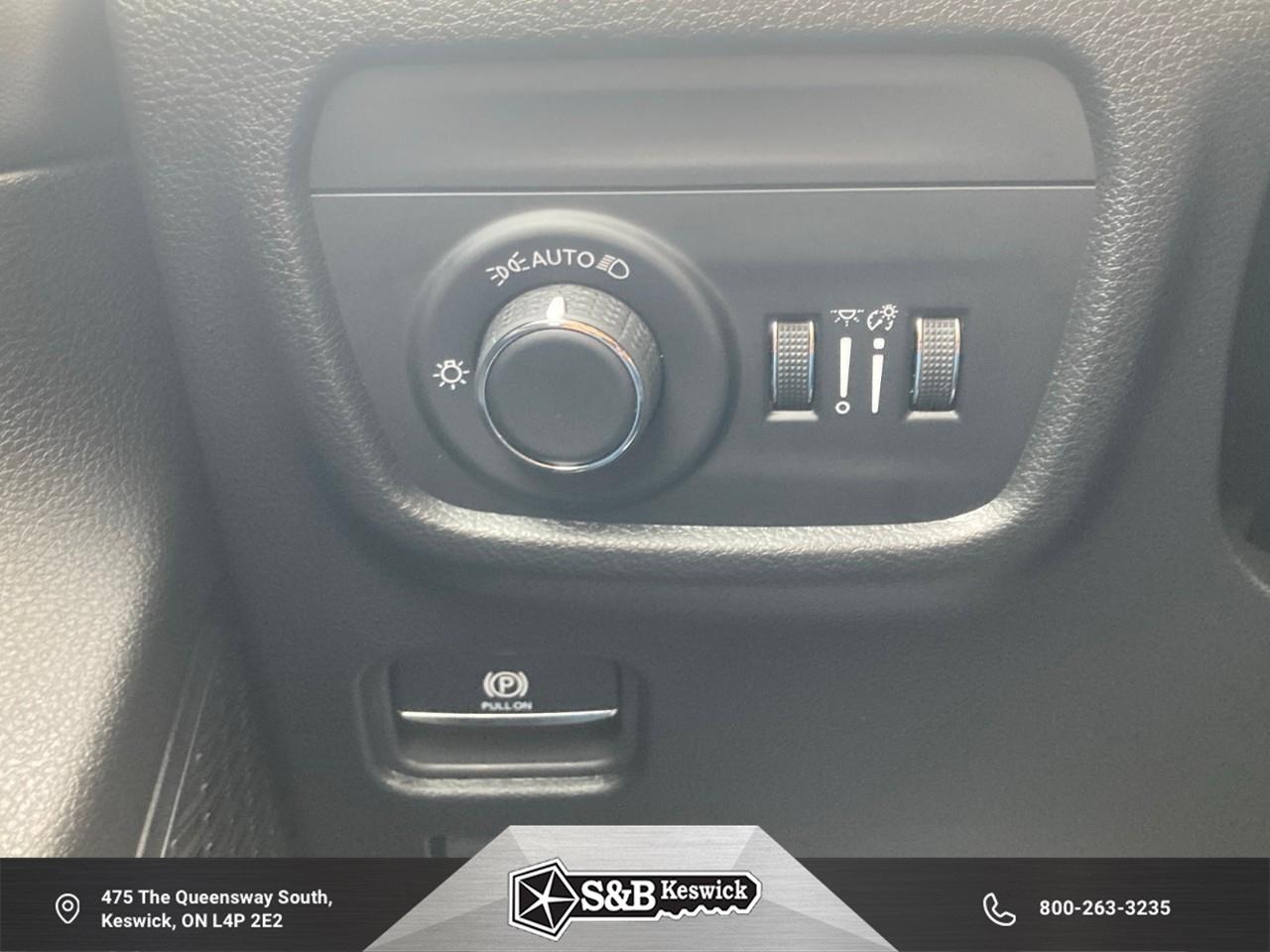 2025 Jeep Grand Cherokee Laredo 4dr 4x4 Photo