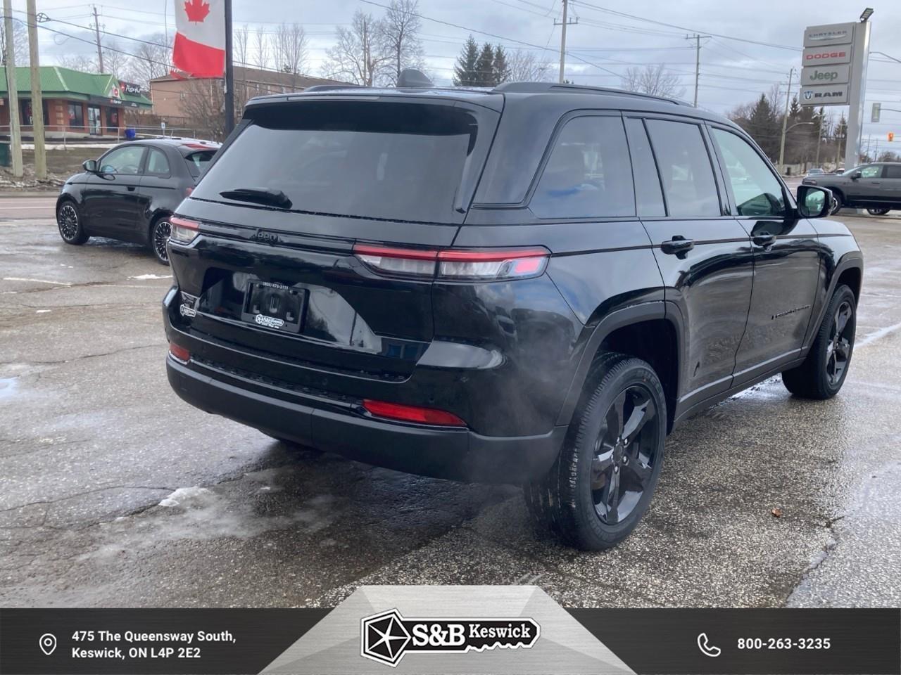 2025 Jeep Grand Cherokee Laredo 4dr 4x4 Photo4
