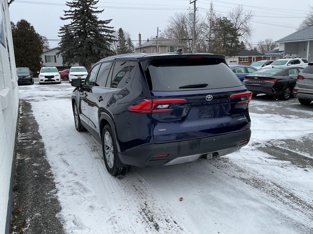 2024 Toyota Grand Highlander  Photo4