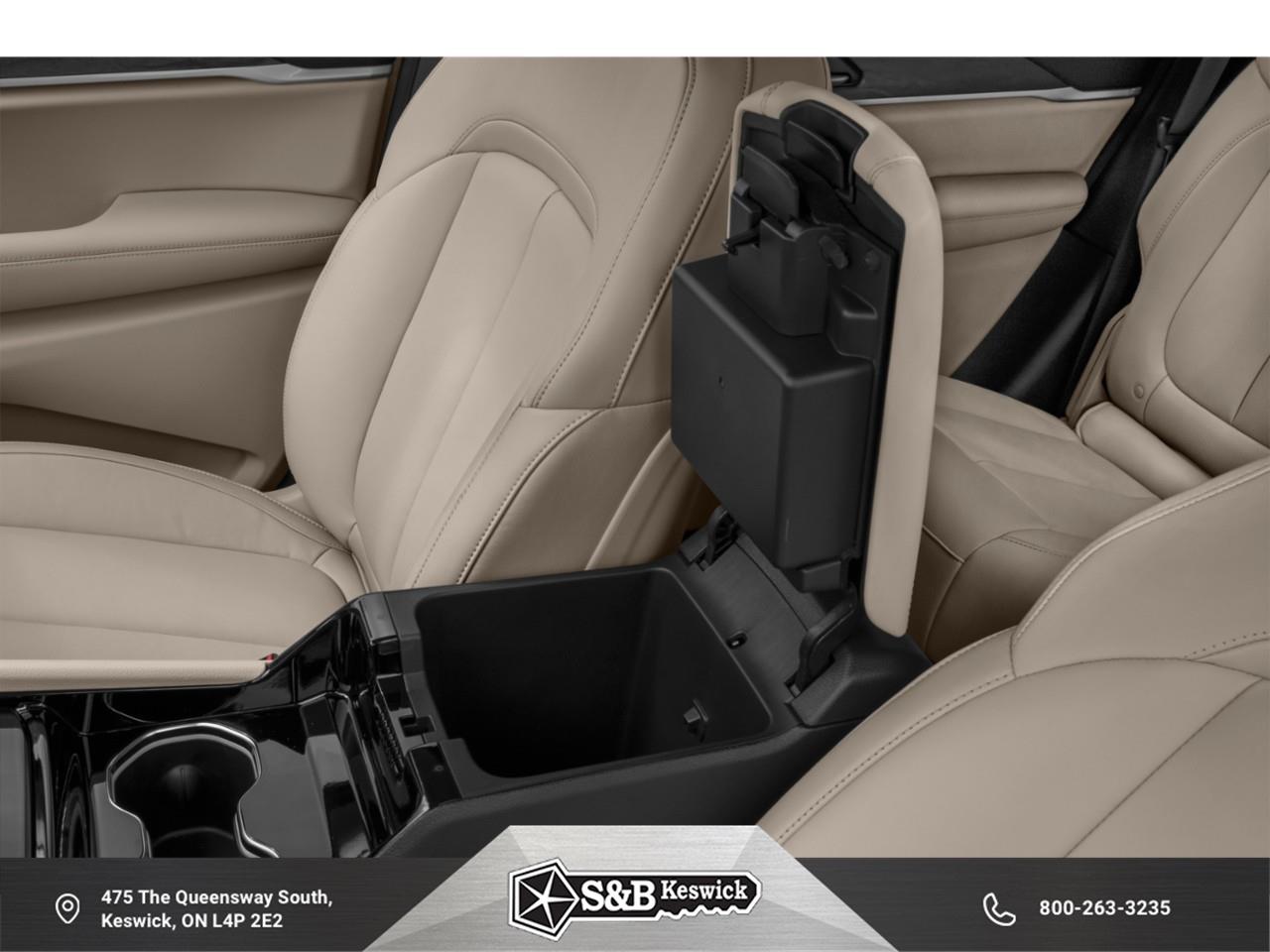 2025 Jeep Grand Cherokee Laredo 4dr 4x4 Photo