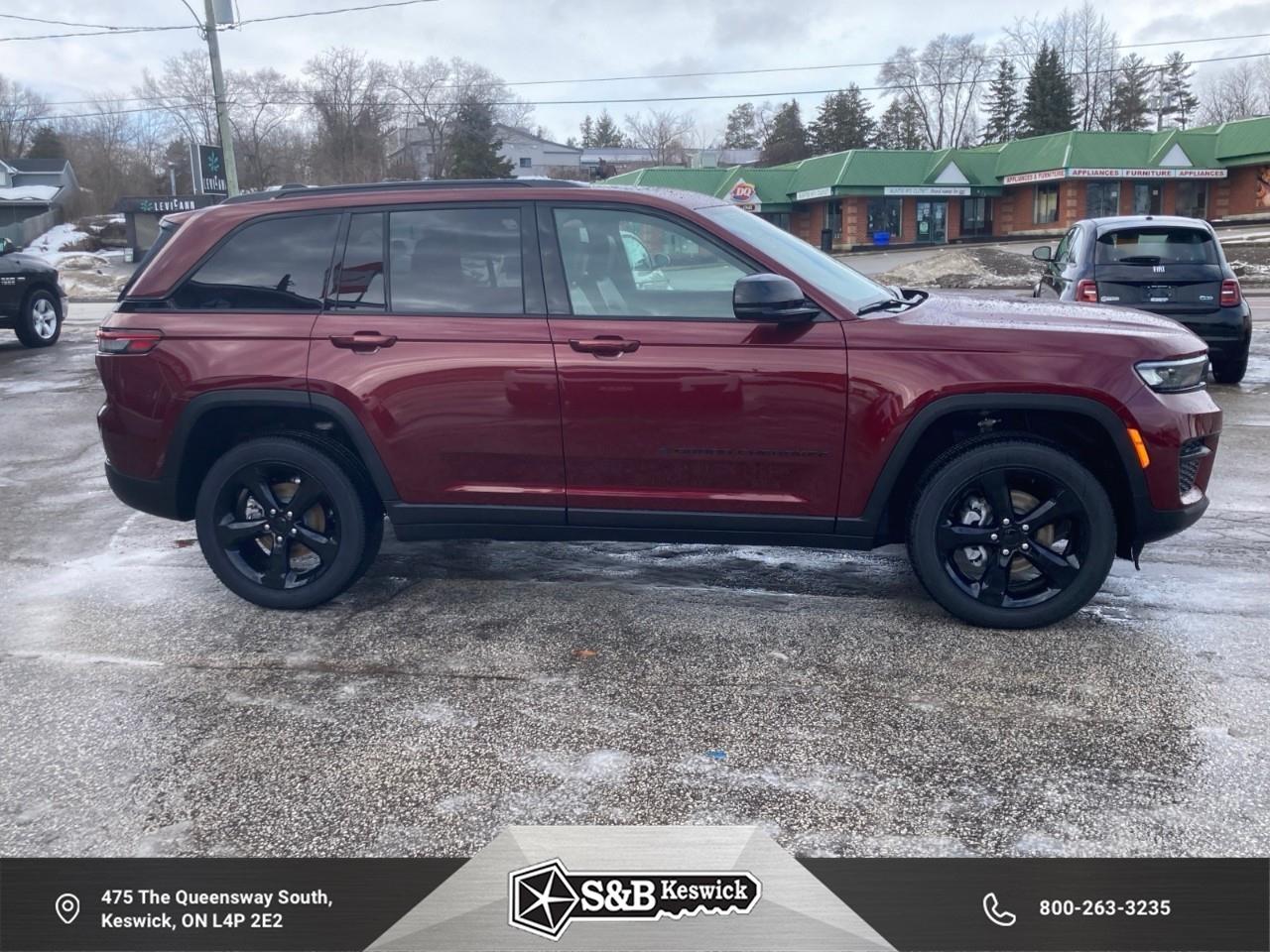 2025 Jeep Grand Cherokee Laredo 4dr 4x4 Photo