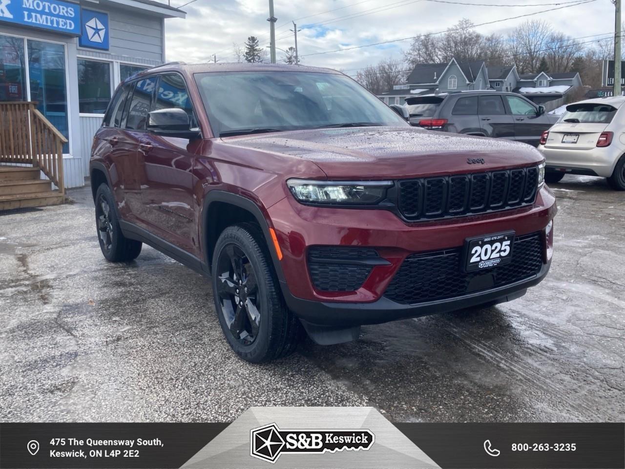 2025 Jeep Grand Cherokee Laredo 4dr 4x4 Photo