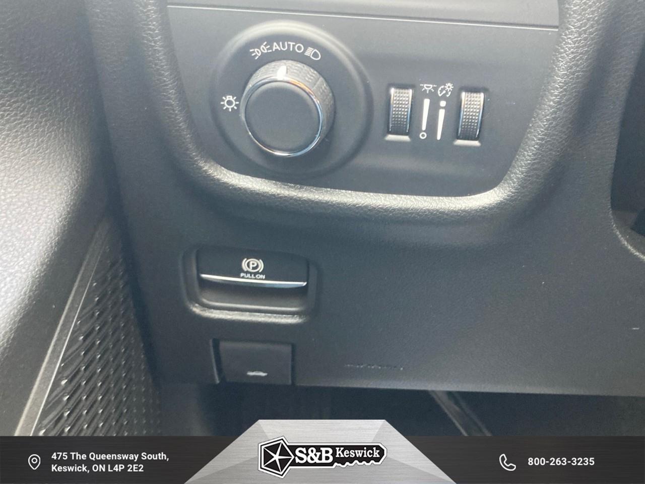 2025 Jeep Grand Cherokee Laredo 4dr 4x4 Photo