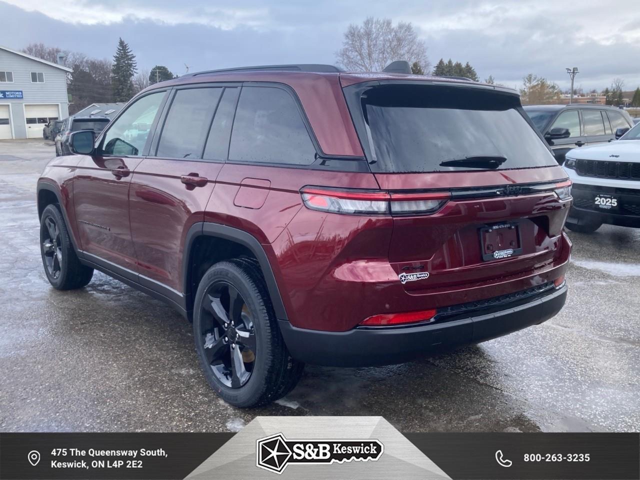 2025 Jeep Grand Cherokee Laredo 4dr 4x4 Photo