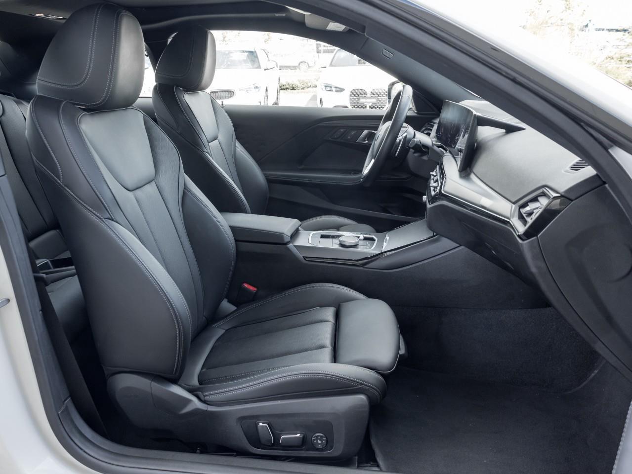 2024 BMW 230 i xDrive 2dr All-Wheel Drive Coupe Photo