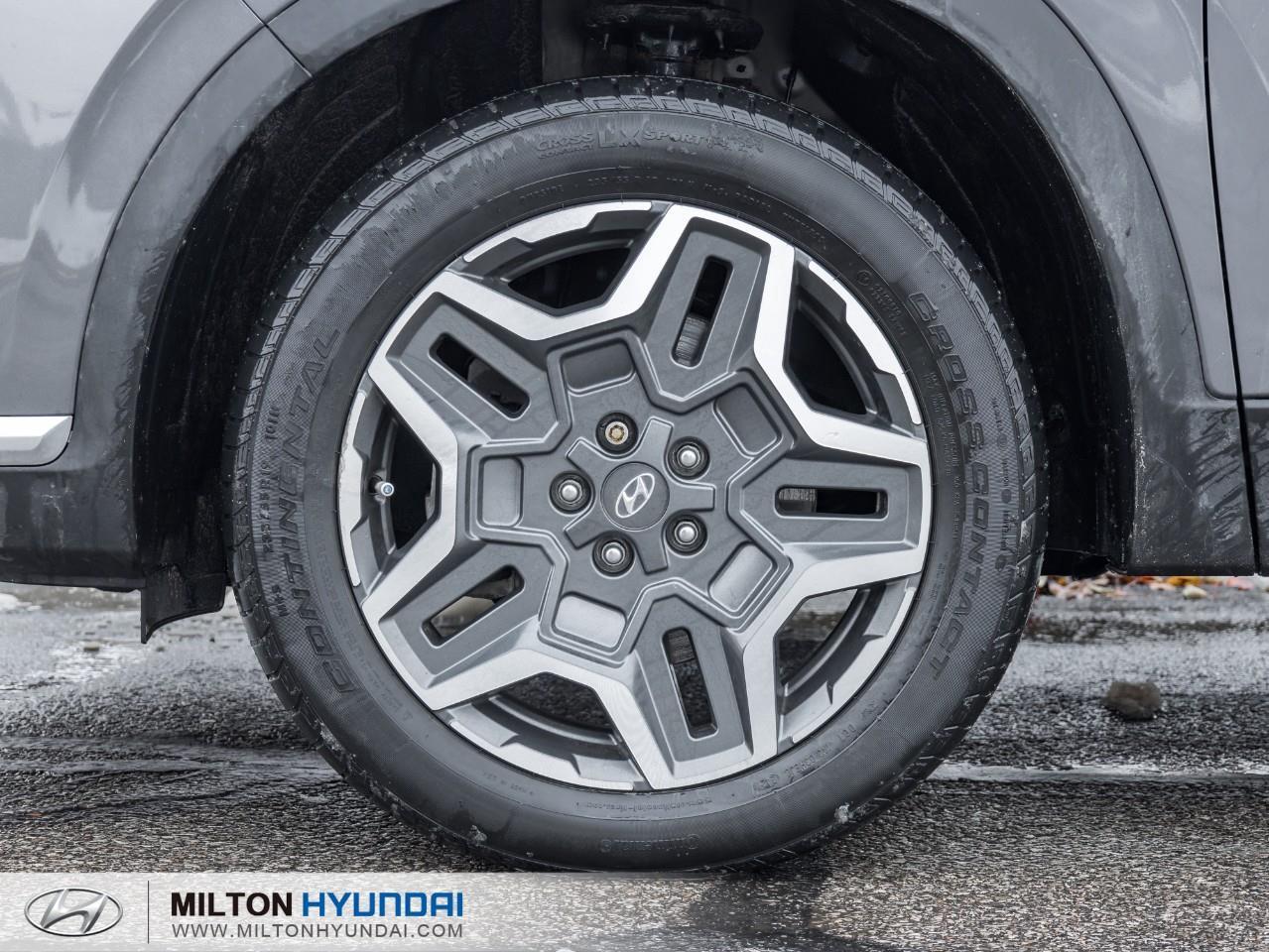 2022 Hyundai Santa Fe HEV Luxury 4dr All-Wheel Drive Photo3