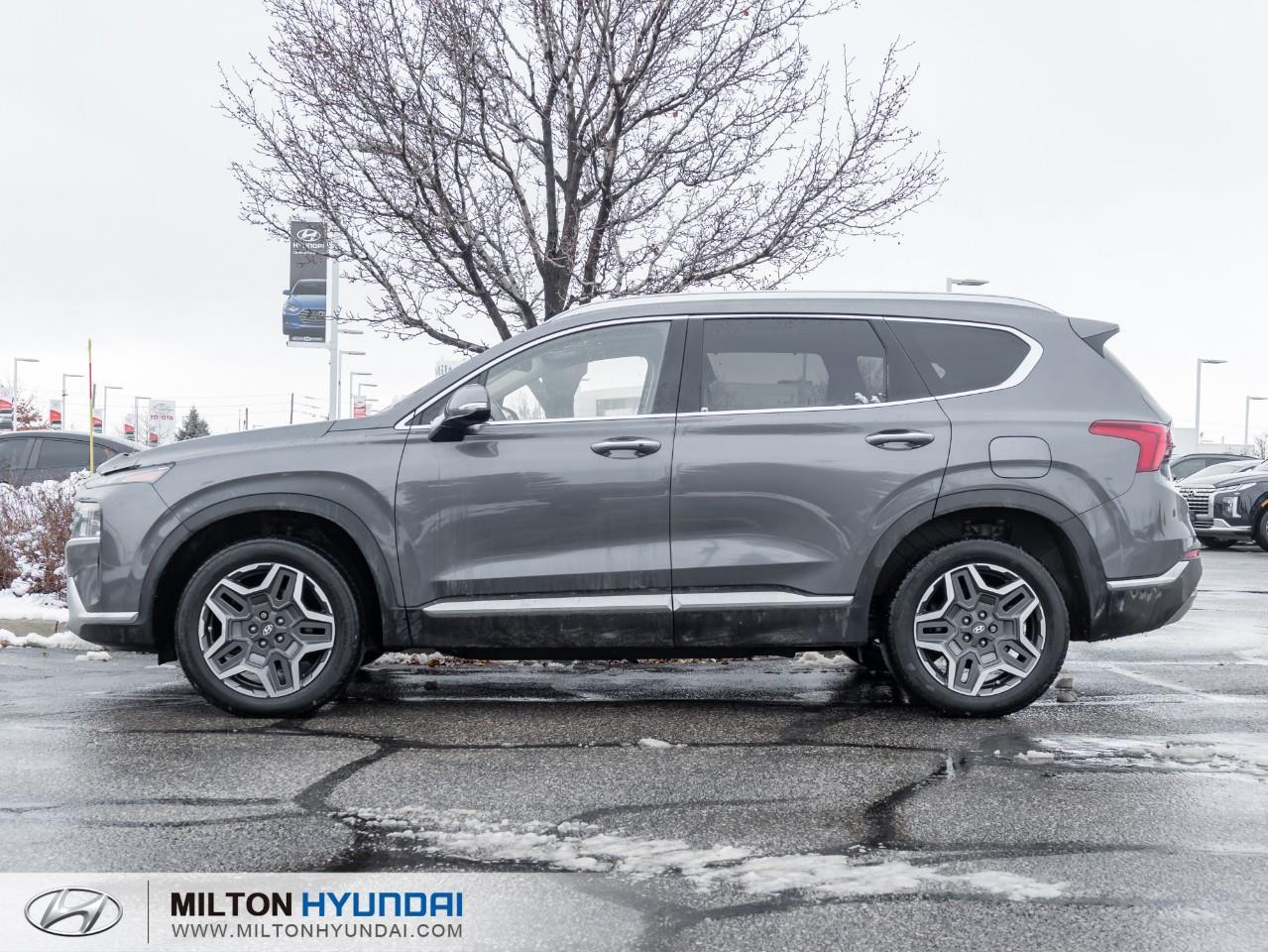 2022 Hyundai Santa Fe HEV Luxury 4dr All-Wheel Drive Photo