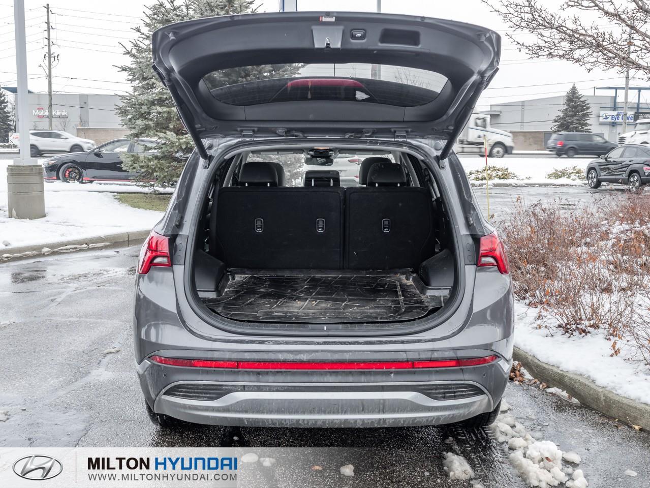 2022 Hyundai Santa Fe HEV Luxury 4dr All-Wheel Drive Photo