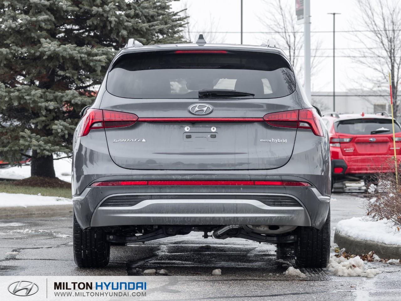 2022 Hyundai Santa Fe HEV Luxury 4dr All-Wheel Drive Photo