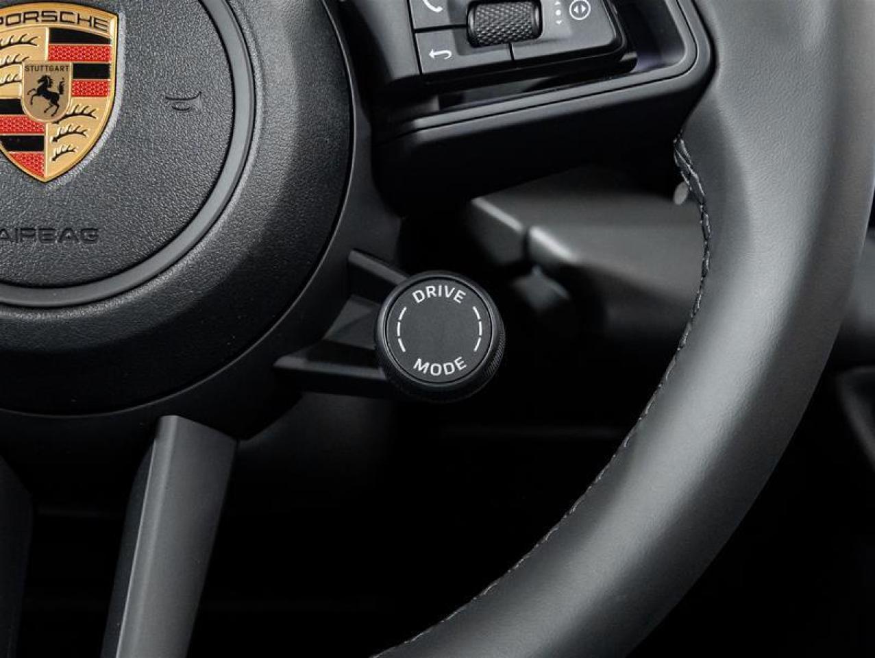 2024 Porsche Macan  Photo