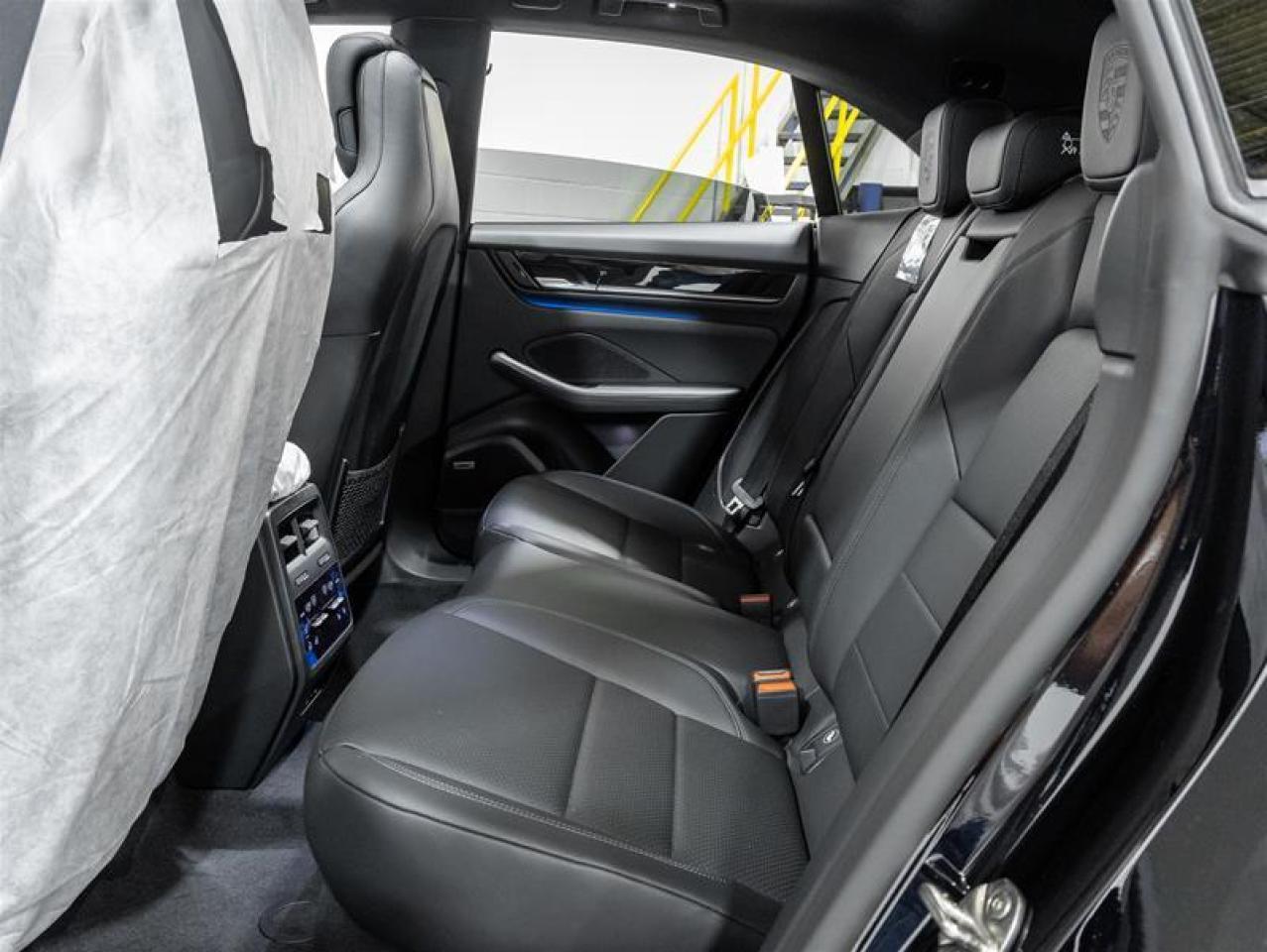 2024 Porsche Macan  Photo