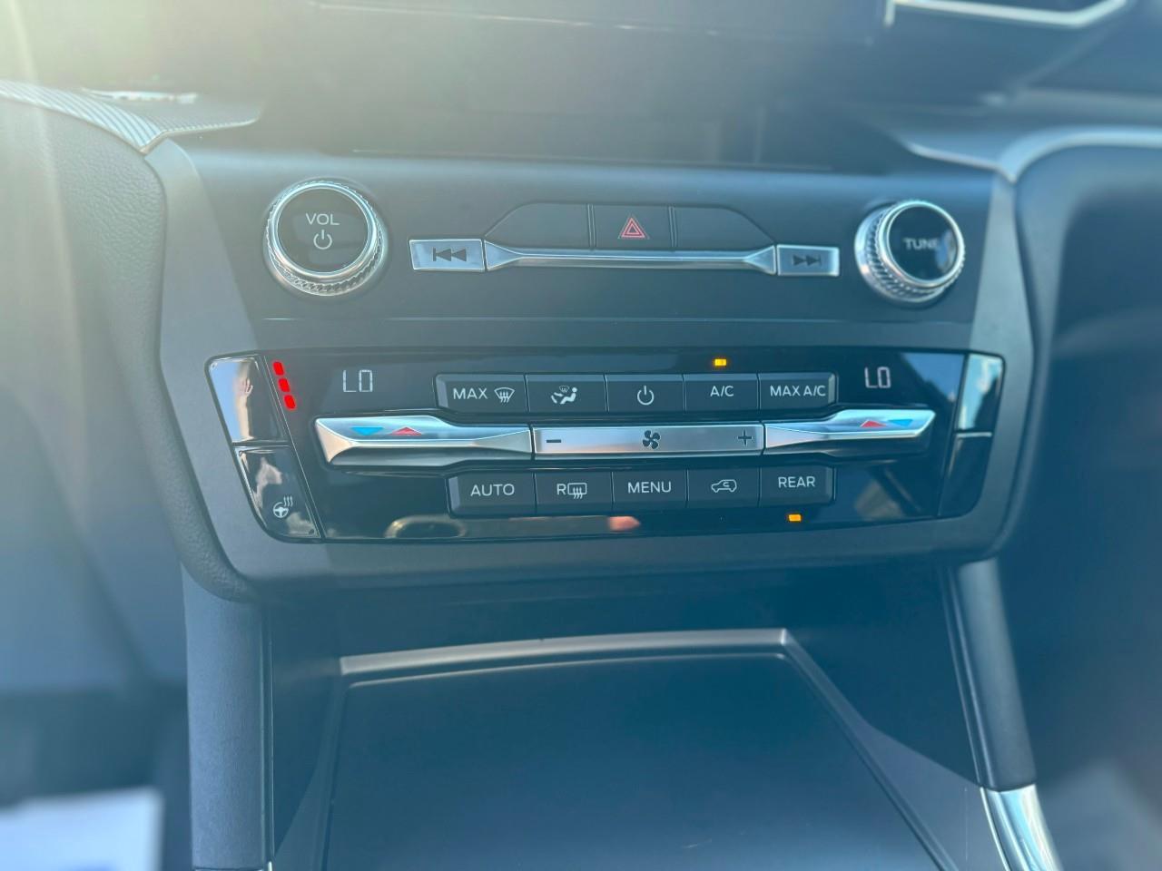 2020 Ford Explorer XLT 4DR 4X4 Photo