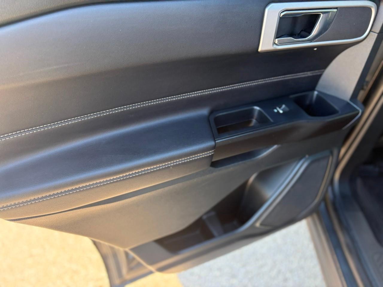 2020 Ford Explorer XLT 4DR 4X4 Photo