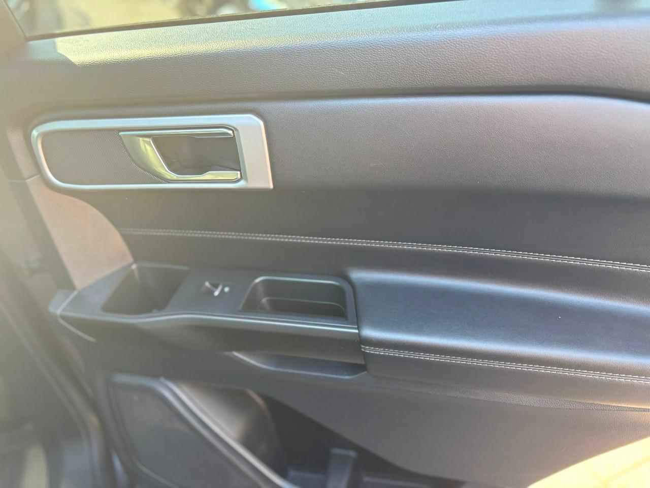 2020 Ford Explorer XLT 4DR 4X4 Photo