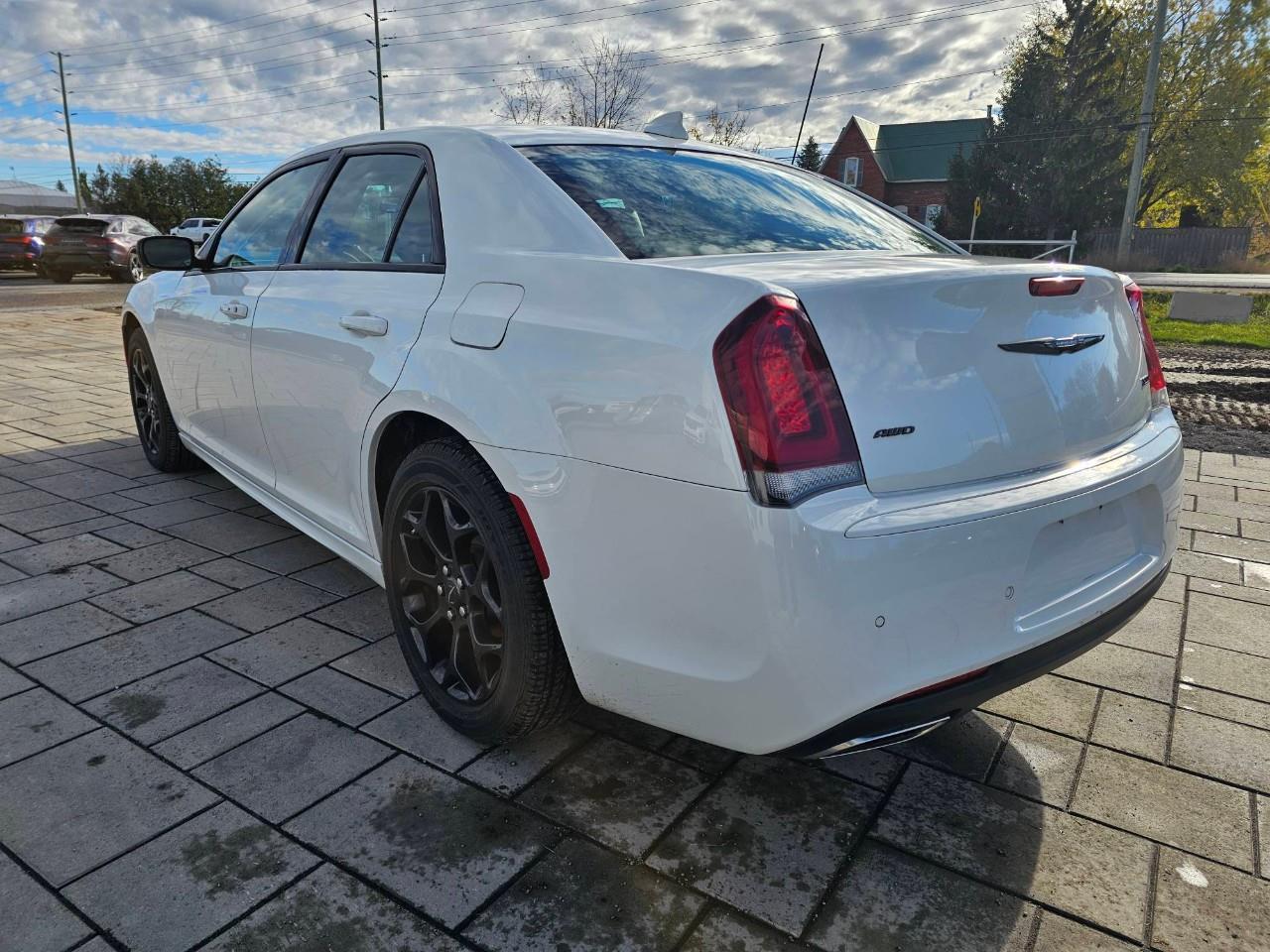 2023 Chrysler 300 Touring-L 4dr All-Wheel Drive Sedan Photo