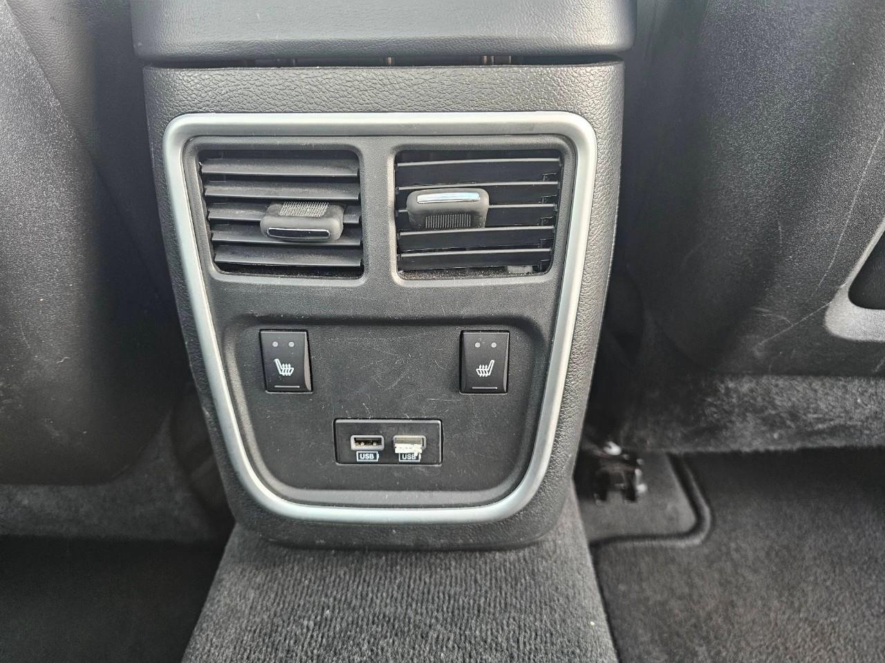 2023 Chrysler 300 Touring-L 4dr All-Wheel Drive Sedan Photo