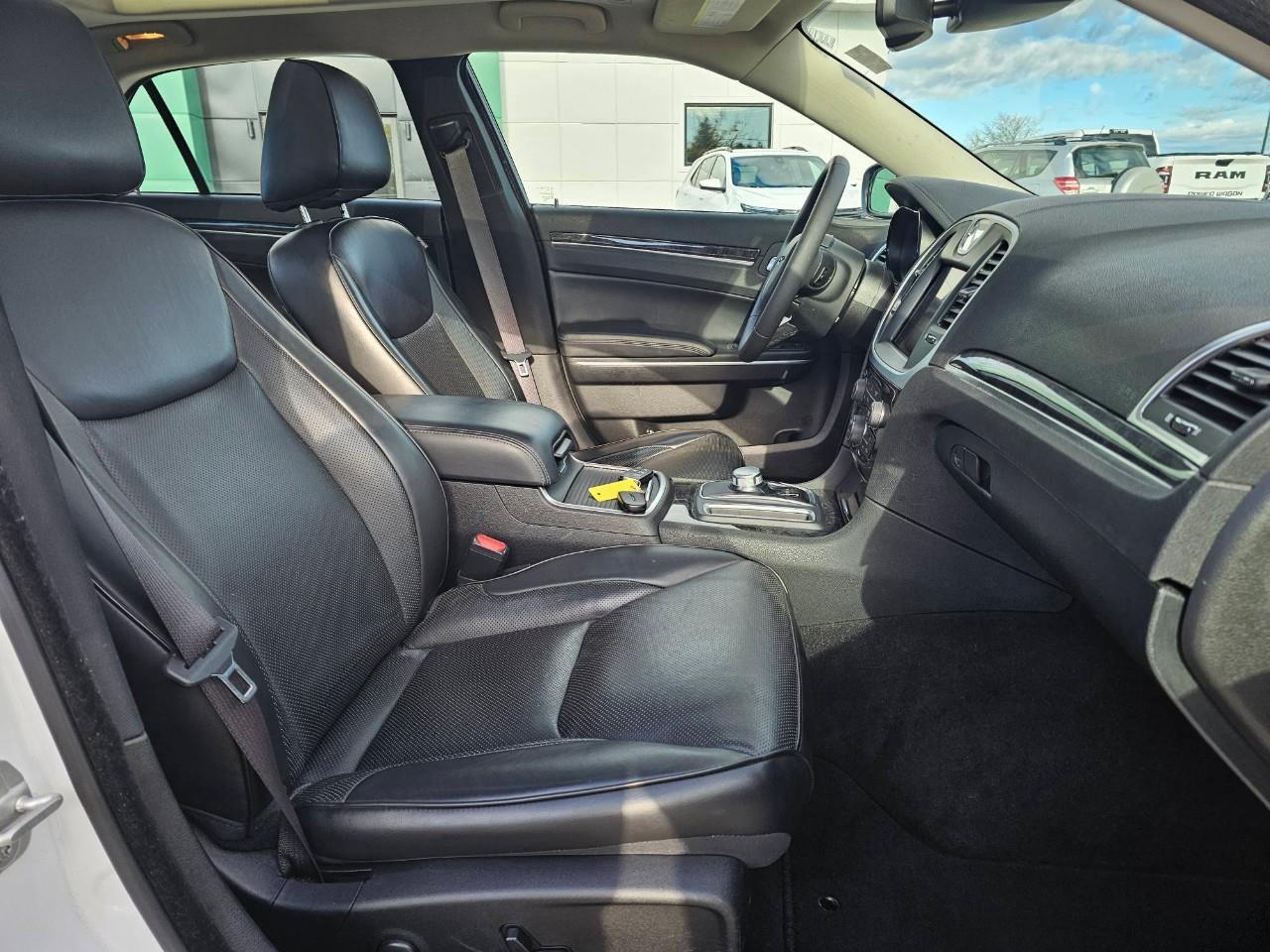 2023 Chrysler 300 Touring-L 4dr All-Wheel Drive Sedan Photo