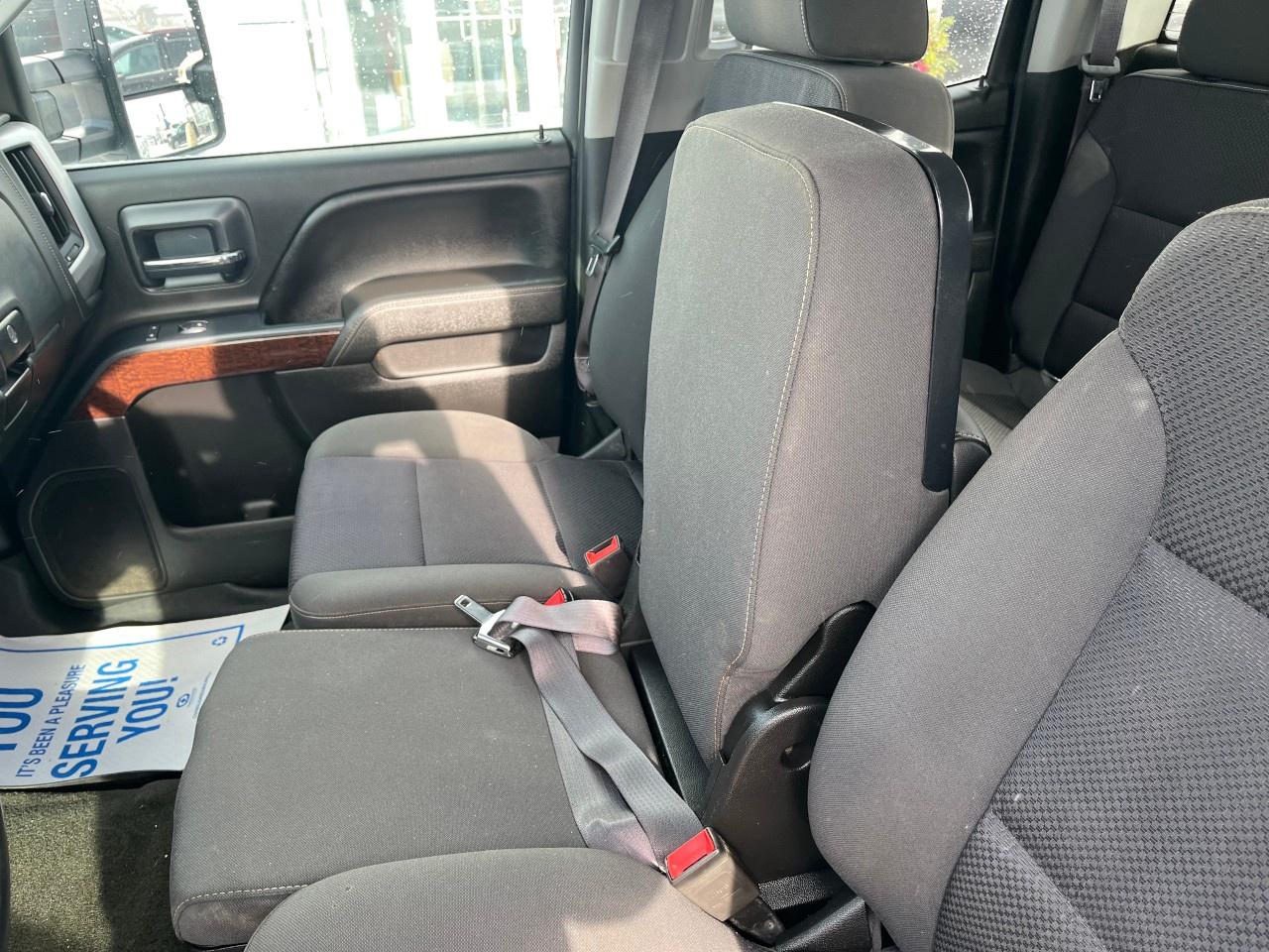 2017 GMC SIERRA 2500HD 4WD Double Cab Standard Box SLE Photo